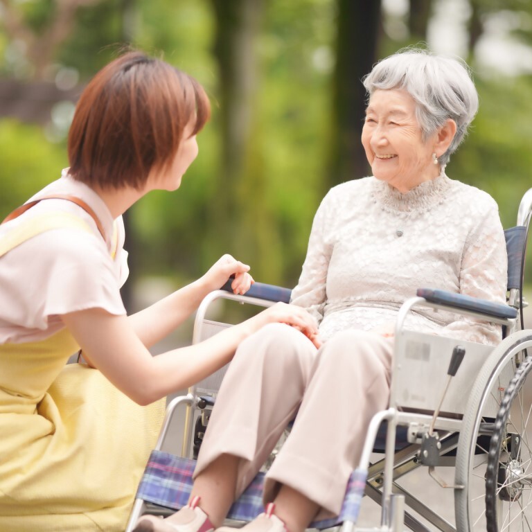 高齢化率の高さから見る介護職という選択肢